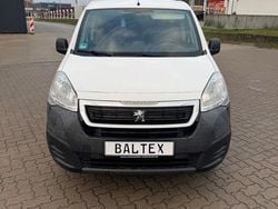 Weiß Gebraucht 2017 Peugeot Partner Premium Van / Kleinbus | 6.500 € (Fairer Preis)