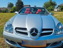 Silber Gebraucht 2005 Mercedes SLK200 Cabrio | 8.000 €