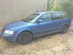 Blau Gebraucht 1998 VW Passat Kombi | 800 € (Guter Preis)