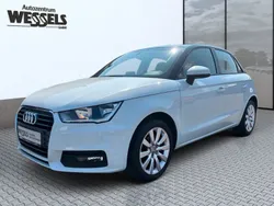 Weiß Gebraucht 2017 Audi A1 Sportback Basis Kleinwagen | 13.250 € (Fairer Preis)