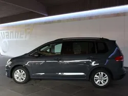 Delfingraumetallic Neu 2024 VW Touran Comfortline Van / Kleinbus | 36.440 € (Guter Preis)