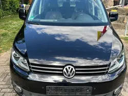 Schwarz Gebraucht 2014 VW Caddy Edition Van / Kleinbus | 9.800 € (Fairer Preis)