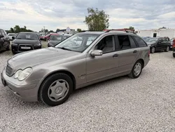 Silber Gebraucht 2003 Mercedes 180 Limousine | 2.500 €
