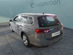 Grau Gebraucht 2023 VW Passat Alltrack Kombi | 35.820 € (Fairer Preis)