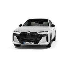 Gebraucht 2025 BMW M760e Comfort Edition Limousine | 124.990 € (Fairer Preis)