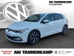 Pure white Gebraucht 2022 VW Golf VIII Active Limousine | 24.980 € (Etwas zu teuer)