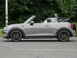Grau Gebraucht 2021 Mini One Cabriolet Cabrio | 22.900 € (Teuer)