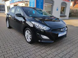 Schwarz Gebraucht 2013 Hyundai i30 Edition Limousine | 6.999 € (Etwas zu teuer)