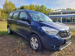 Kosmosblaumetallic Gebraucht 2017 Dacia Lodgy Comfort Van / Kleinbus | 9.990 € (Fairer Preis)
