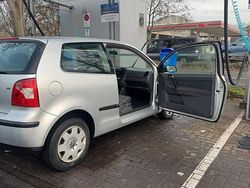 Silber Gebraucht 2003 VW Polo Kleinwagen | 1.200 €