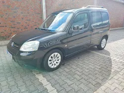 Schwarz Gebraucht 2006 Citroën Berlingo Exclusive Van / Kleinbus | 3.800 € (Fairer Preis)
