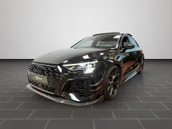 Mythosschwarz metallic (metallic) Gebraucht 2024 Audi RS3 Sportback Comfort Kleinwagen | 92.990 €