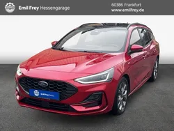 Fantasticrot metallic Gebraucht 2023 Ford Focus ST-Line Kombi | 24.750 € (Guter Preis)