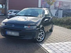 Schwarz Gebraucht 2002 Fiat Punto Kleinwagen | 2.000 € (Fairer Preis)
