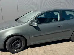 Grau Gebraucht 2005 VW Golf IV Comfortline Limousine | 2.299 € (Fairer Preis)