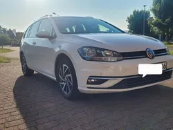 Weiß Gebraucht 2017 VW Golf VII Sound Kombi | 8.000 € (Superpreis)