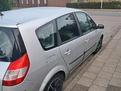 Silber Gebraucht 2005 Renault Scénic II Van / Kleinbus | 1.750 € (Fairer Preis)