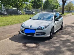 Weiß Gebraucht 2013 Renault Laguna GrandTour GT Kombi | 5.050 € (Fairer Preis)