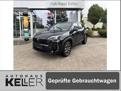 Mysticschwarz mica Gebraucht 2024 Toyota Yaris Cross Team SUV | 26.960 € (Fairer Preis)