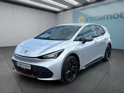 Silber Neu 2025 Cupra Born Kleinwagen | 37.749 € (Guter Preis)