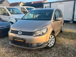 Beige Gebraucht 2013 VW Touran Life Van / Kleinbus | 6.990 € (Fairer Preis)