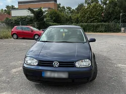 Blau Gebraucht 2002 VW Golf IV Kleinwagen | 1.250 € (Guter Preis)