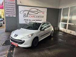 Weiß Gebraucht 2011 Peugeot 206+ Urban Move Kleinwagen | 4.590 €