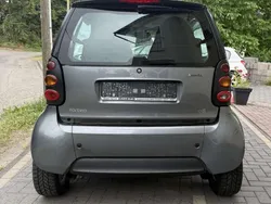 Grau Gebraucht 2006 Smart ForTwo Coupé Coupé | 2.250 € (Etwas zu teuer)