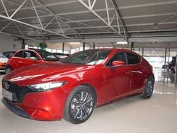 Rot Gebraucht 2024 Mazda 3 Exclusive-Line Limousine | 22.690 € (Guter Preis)