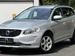 Silber Gebraucht 2016 Volvo XC60 SUV | 15.000 € (Fairer Preis)