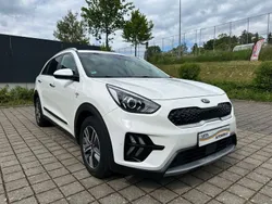 (ud) schneeweiss Gebraucht 2020 Kia Niro Vision SUV | 19.800 € (Fairer Preis)