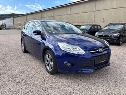 Blau Gebraucht 2014 Ford Focus SYNC Edition Kombi | 3.900 € (Guter Preis)
