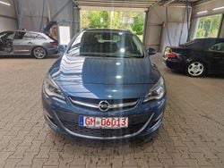 Blau Gebraucht 2013 Opel Astra Kombi | 9.999 € (Etwas zu teuer)