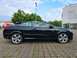 Schwarz Gebraucht 2006 Opel Astra Cabriolet Cabrio | 4.500 € (Fairer Preis)