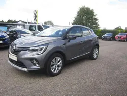 Grau (metallic) Gebraucht 2021 Renault Captur Intens SUV | 19.490 € (Fairer Preis)