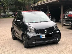 Schwarz Gebraucht 2016 Smart ForTwo Cabrio Cabrio | 11.000 € (Fairer Preis)