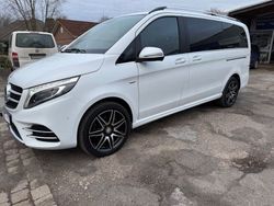 Weiß Gebraucht 2017 Mercedes V250 AMG line Van / Kleinbus | 42.600 € (Etwas zu teuer)
