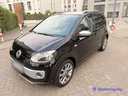 Schwarz Gebraucht 2014 VW cross up! Kleinwagen | 8.200 € (Fairer Preis)