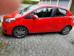 Rot Gebraucht 2014 Toyota Yaris Kleinwagen | 5.850 € (Fairer Preis)