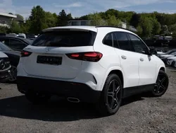 Weiss Gebraucht 2024 Mercedes GLA200 AMG SUV | 44.849 € (Etwas zu teuer)
