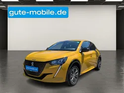 Gelb Gebraucht 2024 Peugeot e-208 Allure Kleinwagen | 19.690 € (Superpreis)