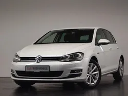 Weiß Gebraucht 2016 VW Golf VII Comfortline Limousine | 12.600 € (Fairer Preis)