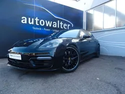 Tiefschwarzmetallic (metallic) Gebraucht 2018 Porsche Panamera Sport Limousine | 74.900 € (Teuer)