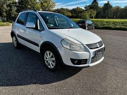 Weiß Gebraucht 2009 Suzuki SX4 Club Limousine | 3.750 € (Guter Preis)