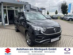Space black metallic Gebraucht 2019 Ssangyong Rexton Sapphire SUV | 21.850 € (Guter Preis)