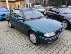 Grün Gebraucht 1995 Opel Astra Cabriolet Cabrio | 4.950 €