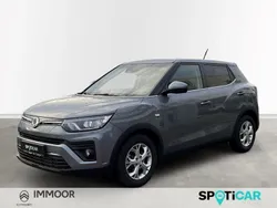 Grau Gebraucht 2024 Ssangyong Tivoli SUV | 19.980 € (Fairer Preis)