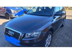Grau Gebraucht 2011 Audi Q5 SUV | 13.500 € (Fairer Preis)