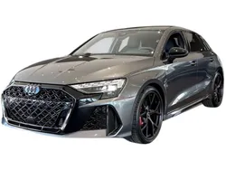 Grau Gebraucht 2025 Audi RS3 Sportback Comfort Kleinwagen | 74.732 €