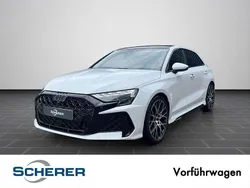 Arkonaweiß Gebraucht 2025 Audi RS3 Sportback Comfort Kleinwagen | 69.370 € (Etwas zu teuer)